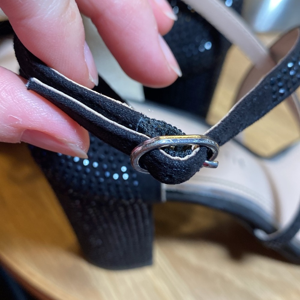 KELLY & KATIE black sequins sparkle strappy heels. Worn once. Size US 7.5. CUTE! - Picture 12 of 13